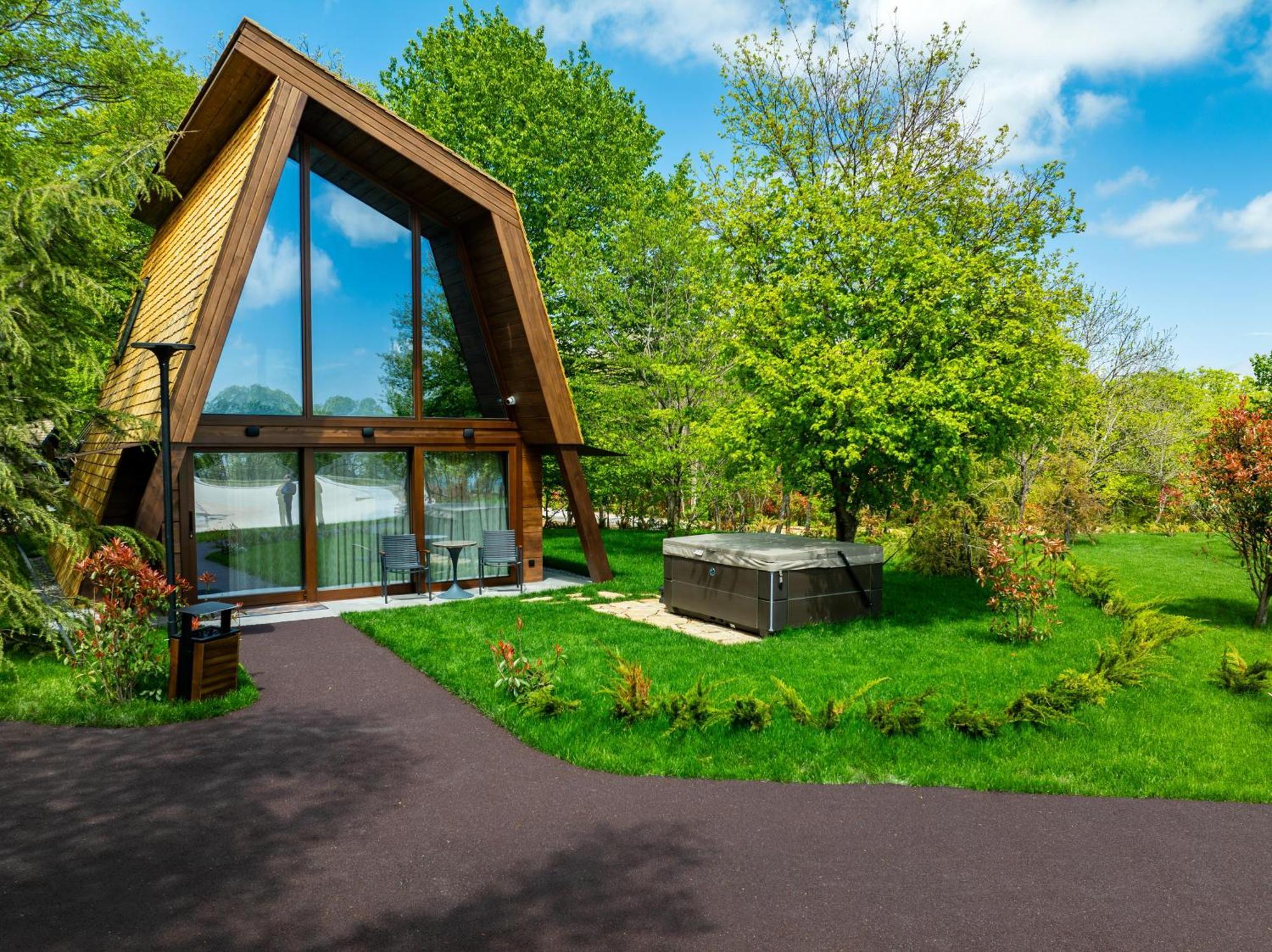 Bioli Wellness Resort Kojori Екстериор снимка